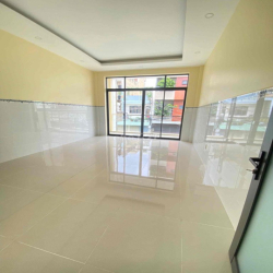 Nhà Mt nội bộ Hiệp Tân 8x20m 1 lầu giá 30 triệu