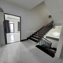Hẻm Xe Tải Kênh Tân Hoá. 5x16m Trệt 3 Lầu 6PN,4WC Trống Ở Ngay