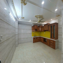 NHÀ PHỐ 5X18 - 1 TRỆT 3 LẦU 5PN 3WC - HIỆP BÌNH, THỦ ĐỨC - GẦN PVĐ