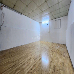 CHO THUÊ NHÀ NGUYÊN CĂN HẺM 5M GẦN NGÃ TƯ BỐN XÃ