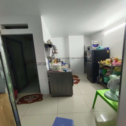 Sang nhà cho thuê làm tiệm nail nhỏ giá 5tr