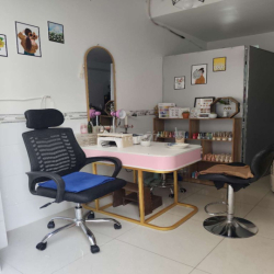 Sang nhà cho thuê làm tiệm nail nhỏ giá 5tr