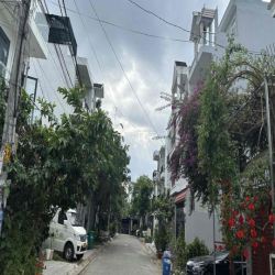 phòng trọ trệt + gác đúc đẹp gần khu trung tâm 28m2