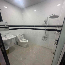 NHÀ MỚI : 5,6 X 20m2 - HẺM OTO - GẦN FULL NỘI THẤT