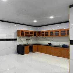 NHÀ MỚI : 5,6 X 20m2 - HẺM OTO - GẦN FULL NỘI THẤT