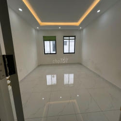 Cho thuê văn phòng KDT Vạn Phúc city 25m 5tr có tháng máy