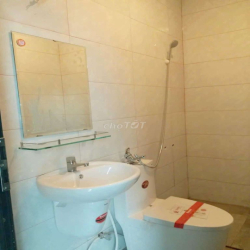 PHÒNG MỚI CÓ BAN CÔNG, MÁY LẠNH NGAY MẶ TIỀN ĐƯỜNG LÊ ĐỨC THỌ