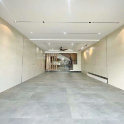 nhà mặt tiền đường số 1 ( 5 x 20 có 5pn 5wc sân thượng)