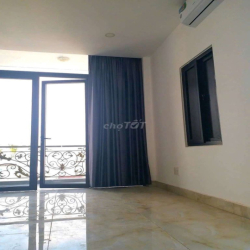 PHÒNG MỚI CÓ BAN CÔNG, MÁY LẠNH NGAY MẶ TIỀN ĐƯỜNG LÊ ĐỨC THỌ