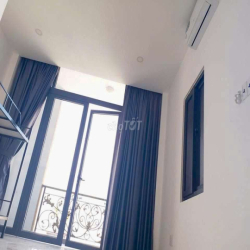 PHÒNG MỚI CÓ BAN CÔNG, MÁY LẠNH NGAY MẶ TIỀN ĐƯỜNG LÊ ĐỨC THỌ