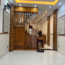 Cho thuê nhà Phú Tân, Thủ Dầu Một - Diện tích: 5x20 1 trệt + 2 lầu 1 k