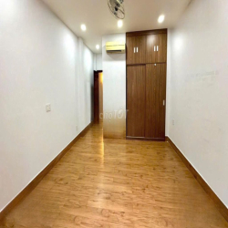 170/24F Phan Đăng Lưu P1 Q Phú Nhuận, 4,5x18m, 1T 3L 5PN 5WC