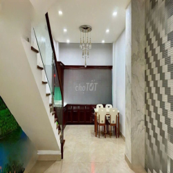 170/24F Phan Đăng Lưu P1 Q Phú Nhuận, 4,5x18m, 1T 3L 5PN 5WC