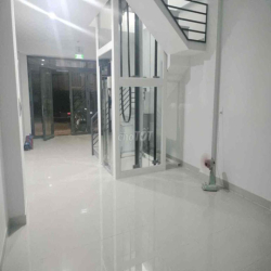 🔥🔥Nhà Mặt Tiền 7PN, Thang Máy, Đường C12, P13, Tân Bình, Gần Nhà Ga T3