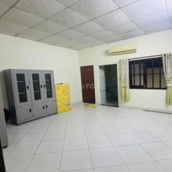 NHÀ 4x20 SÂN XE HƠI 2PN TÔ NGỌC VÂN