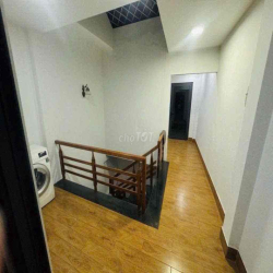 Nhà nguyên căn Full nội thất, 1 trệt 4 lầu, 4Pn, Hẻm xe hơi