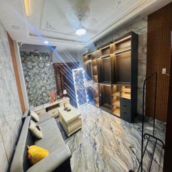 Nhà nguyên căn Full nội thất, 1 trệt 4 lầu, 4Pn, Hẻm xe hơi