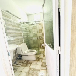 PHÒNG TRỌ CÓ BAN CÔNG SIÊU THOÁNG CUỐI ĐƯỜNG NGUYỄN OANH