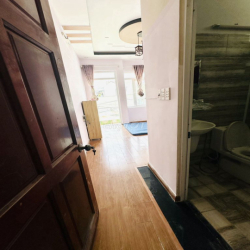 PHÒNG TRỌ CÓ BAN CÔNG SIÊU THOÁNG CUỐI ĐƯỜNG NGUYỄN OANH