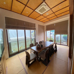 Biệt Thự Góc 2 MT Nguyễn Minh Hoàng. 10x20m. Trệt 3 Lầu. Sẵn Máy Lạnh