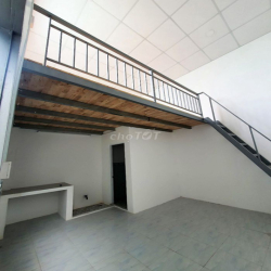 Phòng trọ thoáng mát, sáng sủa, có gác, WC riêng, giờ tự do