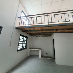 Phòng trọ thoáng mát, sáng sủa, có gác, WC riêng, giờ tự do