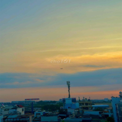 ngay nhà ga T3 - hoàng hoa thám