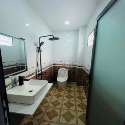 Cho thuê NC 1L1TR- 3PN,3WC,1PK, 1 Bếp giá 8tr/tháng- KDC Phát Hải