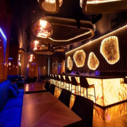 Ngang 10m, vị trí đẹp đối diện Showroom Thái Công- 94 Hai Bà Trưng, Q1