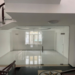 Chính chủ cần cho thuê nhà phố đường chính số 7 KDC 13E Intresco.