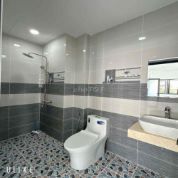 NGUYÊN TẦNG 1 DT : 6 X 20 = 120M2 - MỚI XÂY 2PN LỚN 2WC