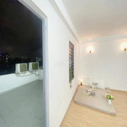 Cho thuê tầng 2 Lê Văn Lương 90m2, 3 ngủ, full đồ cơ bản, ở luôn