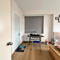Căn 3pn full nội thất giá rẻ Chung cư Saigon Intela xem nhà có pass.