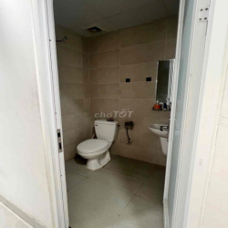 Căn 3pn full nội thất giá rẻ Chung cư Saigon Intela xem nhà có pass.