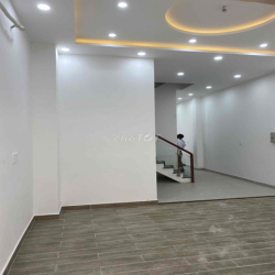 Cho thuê nhà Cityland P10 Gò Vấp. 5x20 5 tầng có hầm giá 37tr/1 !