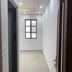 Cho thuê nhà Cityland P10 Gò Vấp. 5x20 5 tầng có hầm giá 37tr/1 !