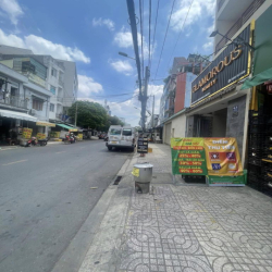 Cho thuê nhà mặt tiền kinh doanh khu Tên Lửa, 5x20m, 4 tầng