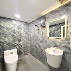 Cho thuê căn hộ 1PN ban công - mới 100% - mặt tiền Nguyễn Văn Cừ Quận