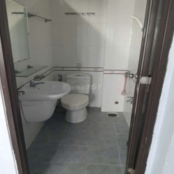 cho thuê nhà mặt tiền chữ đồng tử.p6.tân bình