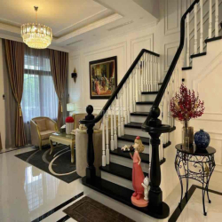 Nhà full nội thất giá 30tr/ tháng DT 6x18m Khu Verosa Park