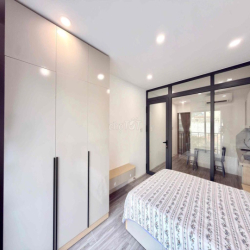 Cho thuê căn hộ 1PN ban công - mới 100% - mặt tiền Nguyễn Văn Cừ Quận