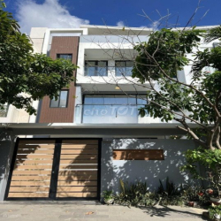 Cho thuê nhà Phổ Quang, P.2, Q. TB, DT: 9x24m, 1 trệt  2 lầu