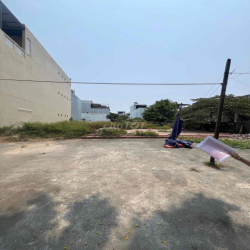 LÔ ĐẤT 800 M2 NGUYỄN CHÁNH . SIÊU ĐẸP