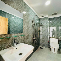 Hẻm xe hơi 68/8E Út Tịch, 4Phòng Ngủ, 4Lầu