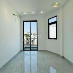 Hẻm xe hơi 68/8E Út Tịch, 4Phòng Ngủ, 4Lầu