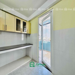 Phòng tách bếp 35m2 cửa sổ ban công thoáng gần Cầu Chánh Hưng Quận 8