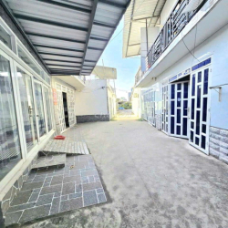 Nhà đẹp giá rẻ, hẻm ô tô
