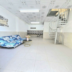Nhà đẹp giá rẻ, hẻm ô tô