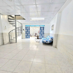 Nhà đẹp giá rẻ, hẻm ô tô