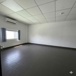 Văn phòng cho thuê 105 m2, Tân Bình, gần sân bay T3